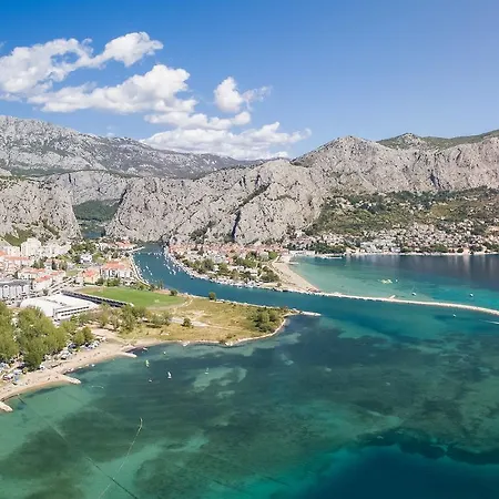 And Tatijana Lejlighed Omiš